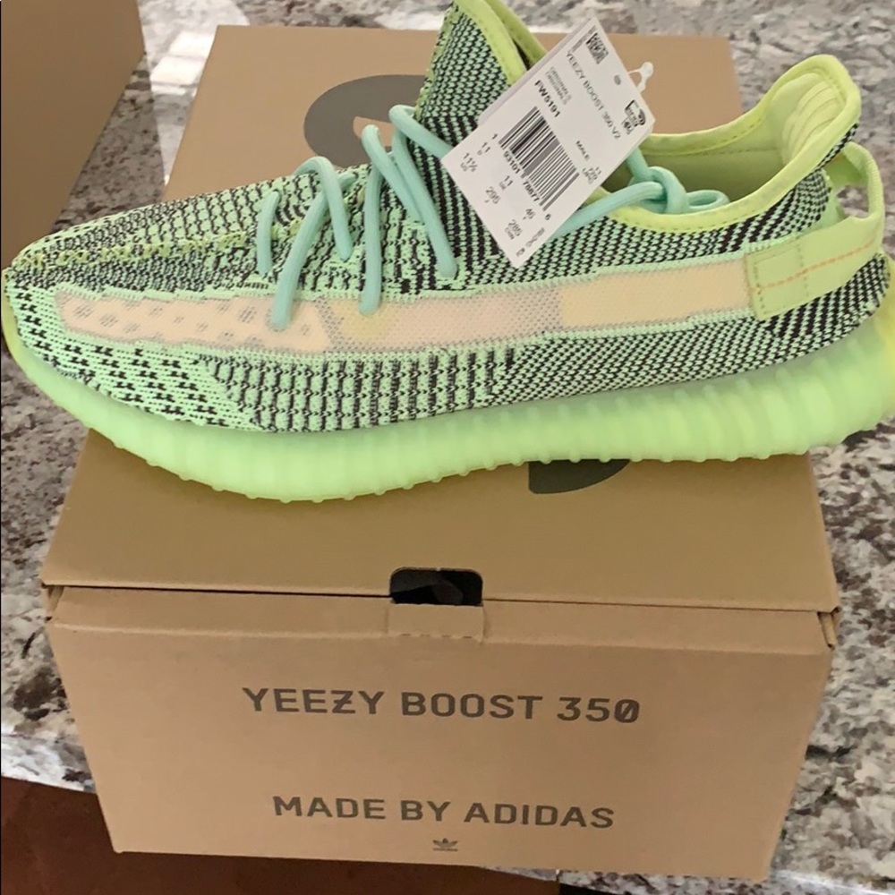Yeezy Boost 350 V2 semi frozen
